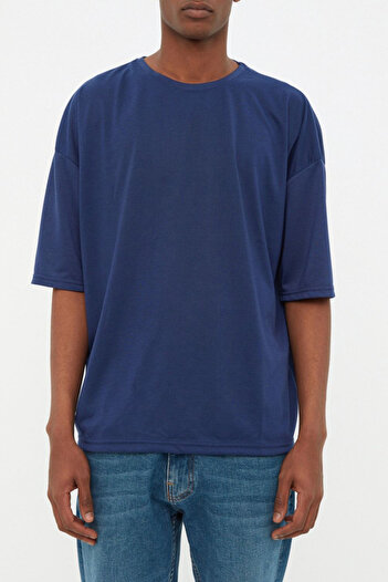 Edit by Trendyol Ανδρικό μπλουζάκι Navy Blue - Crew Neck, Oversized Cut, Κοντό μανίκι TMNSS21TS0811