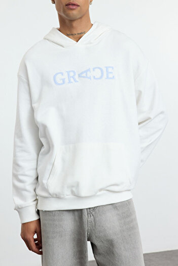 Trendyol Collection Unisex Ecru Denim Oversize Hooded Sweatshirt - with Slogan Patch Tmnaw25Sw00140