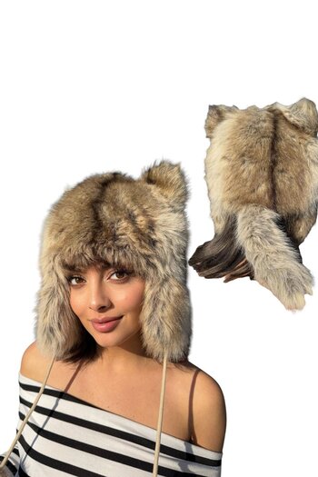 TAKIŞTIR Brown Wolf Detailed Plush Hat