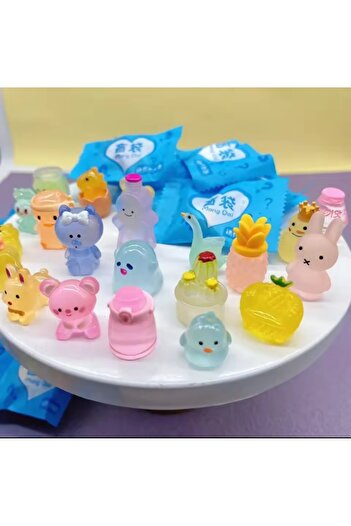 Umut 10Pcs Glow in the Dark 2-3cm Mini Figure (Random 10 Models Will Be Sent)