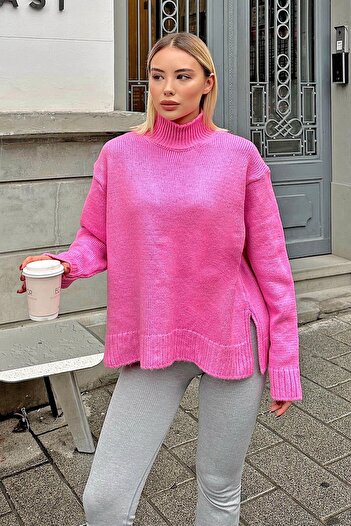 Swist Pembe Yan Yırtmaçlı Basic Yarım Balıkçı Reglan Kol Kadın Triko Kazak