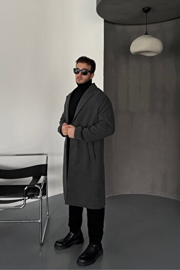 Livio Ferri Erkek Regular Fit Düğmeli Cepli Kışlık Astarlı Klasik Uzun Kaşe Kaban