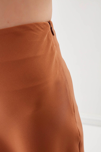 Vitrin Midi Skirt with Side Zipper