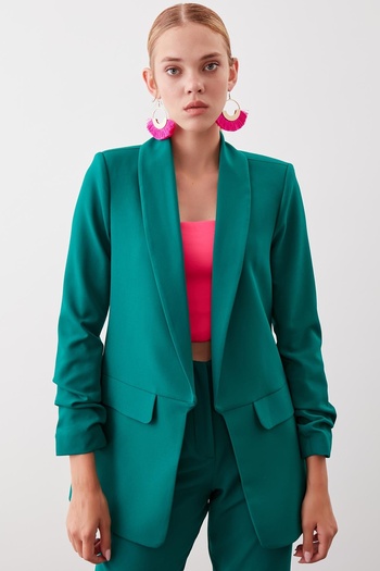Vitrin Long Collar Detailed Sleeve Gathered Blazer Jacket
