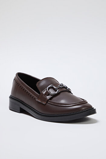 TRENDYOL SHOES Коричневі пряжки деталізовані плоскі жіночі туфлі-мокасини TAKSS25LA00002