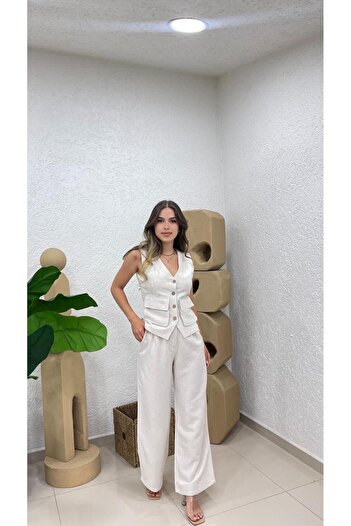 MODA Women's Buttoned Pocket Detail Vest Loose Leg Pants Suit