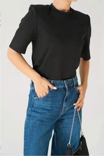Askı Nişantaşı Black Crew Neck Premium Padded Short Sleeve Tshirt
