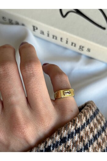ringbox Gold Striped Stone Sparrow Finger Ring