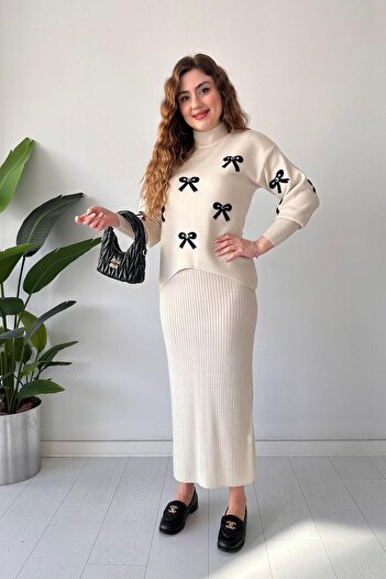 MaziButik Ecru Black Double Set - Bow Detail