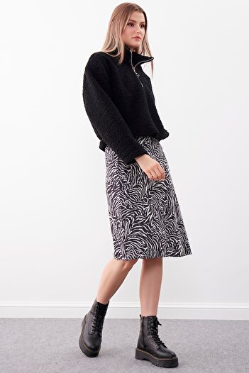 Vitrin Patterned Long Skirt with Side Zipper
