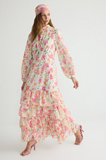 Trendyol Modest Ροζ φόδρα με φλοράλ υφαντό σιφόν χιτζάμπ φόρεμα TCTSS25EB00051