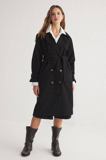 Trendyol Collection Černý oversize široký střih s páskem odpuzující vodu dlouhý trenčkot TWOSS21TR0005