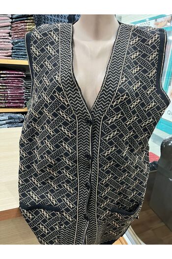 TCR Women's Knitwear Buttoned Pocket Patterned Vest