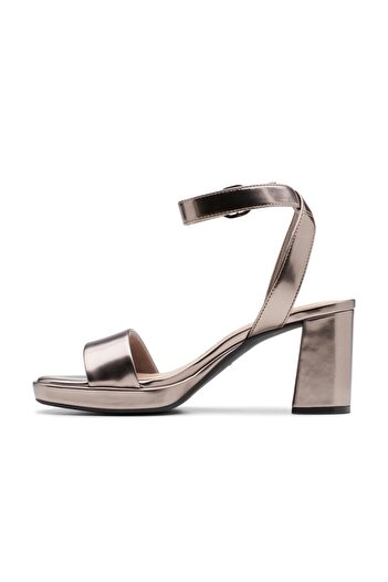 CLARKS Metallic Faux leather Sandals For Womens