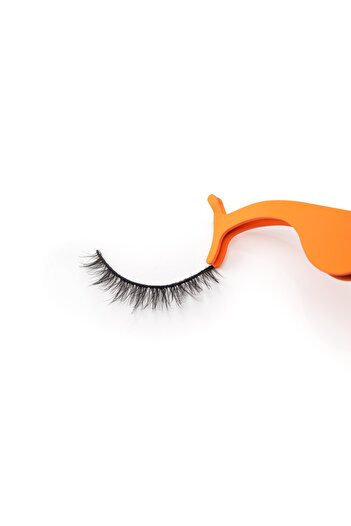 Alona Cosmetic Takma Kirpik Ela