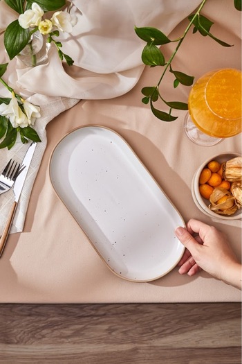 Karaca Chicago Dot Reactive Boat Plate 30 cm