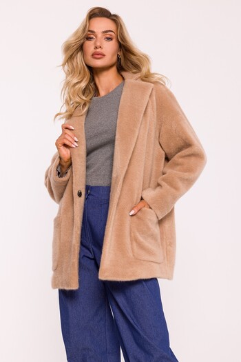 Made of Emotion Short oversized coat fastened with a snap button