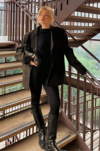 bases. Oversize Blazer Jacket