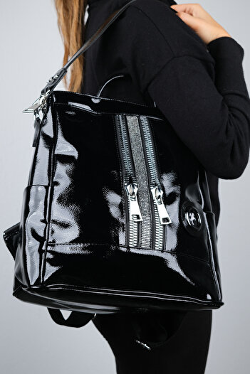 Luvi Anis Black Wrinkled Patent Leather Women's Backpack