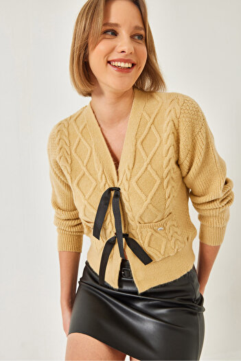 Bianco Lucci Women's Knitted Cardigan with Bow Front Pocket 20247544