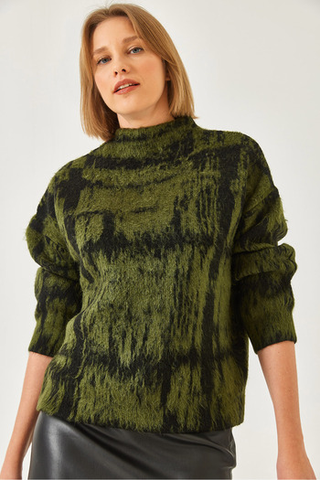 Bianco Lucci Women's Raised Patterned Jacquard Sweater 20246943
