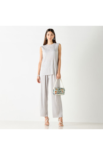 Iconic Textured Sleeveless Top