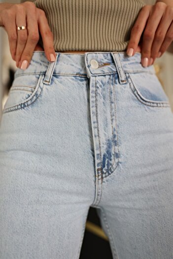 MAKRAS EXCLUSIVE A172778 Buz Mavisi Boru Paça Jean Yüksek Bel Mom Jeans Dar Kot Pantolon
