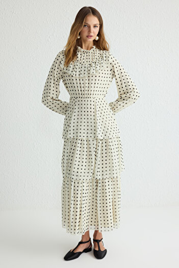 Trendyol Modest Φόρεμα από υφαντό σιφόν εκρού πουά TCTSS25EB00039