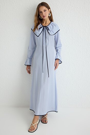 Trendyol Modest Tkané šaty s modrým límcem Tctss25Eb00005