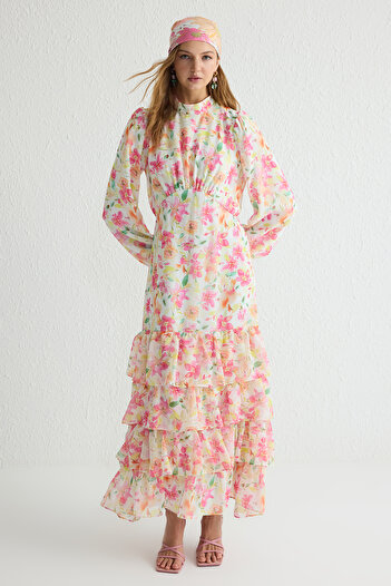 Trendyol Modest Ροζ φόδρα με φλοράλ υφαντό σιφόν χιτζάμπ φόρεμα TCTSS25EB00051