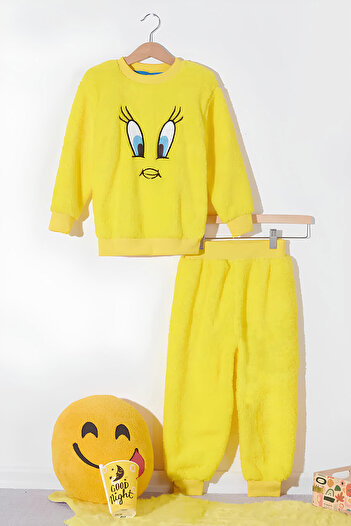 Genel Markalar Kız Çocuk Peluş Tweety Desenli Pijama Takım