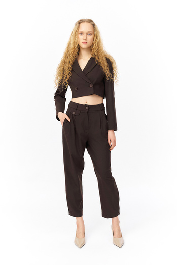Quzu Brown Jogger Trousers - Pleat Detail