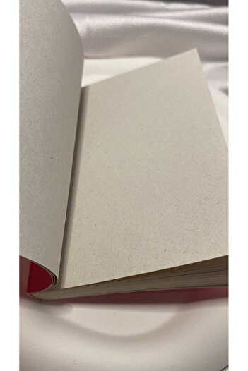 Axuu Collection Unutmayın Ki Bana Hiçbir Şey Olmaz Yazılı Defter Arkadaşa Hediye Komik Yazılı Defter - A7 Çizgisiz