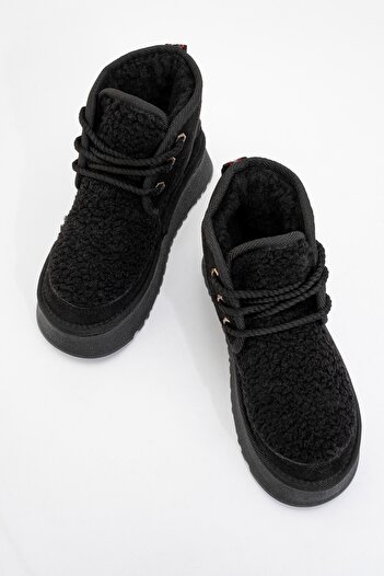 LuviShoes TYSON Siyah Süet Kürklü Kalın Taban Bağcıklı Kadın Spor Bot