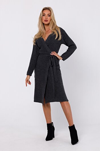 Made of Emotion Sweater dress with a waist tie