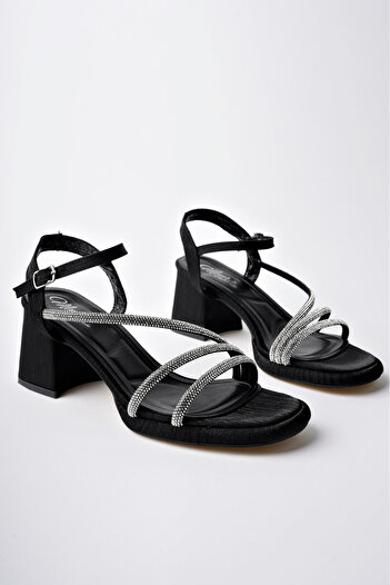 meyra'nın ayakkabıları Women's Black Stripe Stone Cross Thick Heeled Shoes