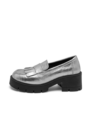 Desa Women's Silver Leather Tassel Loafer