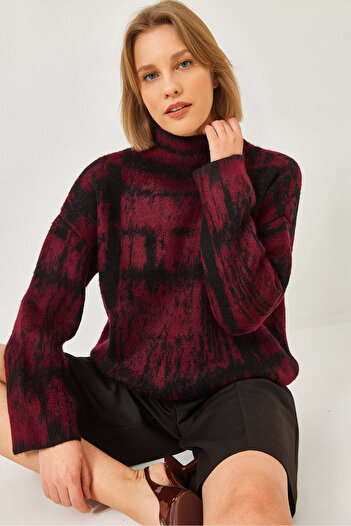 Bianco Lucci Women's Raised Patterned Jacquard Sweater 20246943