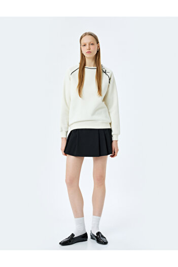 Koton Raised Bow Crew Neck Long Sleeve Sweatshirt