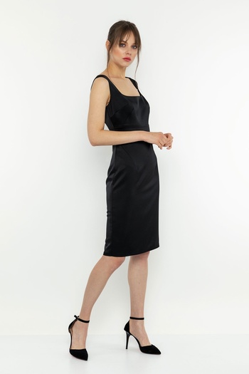 INVIDIA Thick Strap Black Dress with Zipper Back and Mini Slit