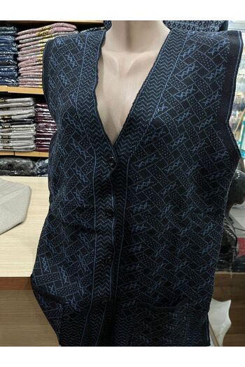 TCR Women's Knitwear Buttoned Pocket Patterned Vest
