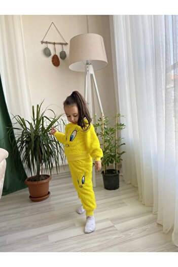 Genel Markalar Kız Çocuk Peluş Tweety Desenli Pijama Takım
