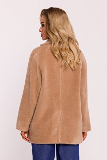 Made of Emotion Short oversized coat fastened with a snap button