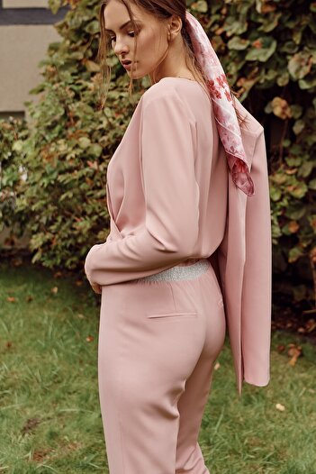 Makover Trousers with a crease and an elastic waistband