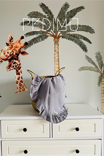Pedimu Gray Ruffle - Multi-Purpose Muslin Blanket.