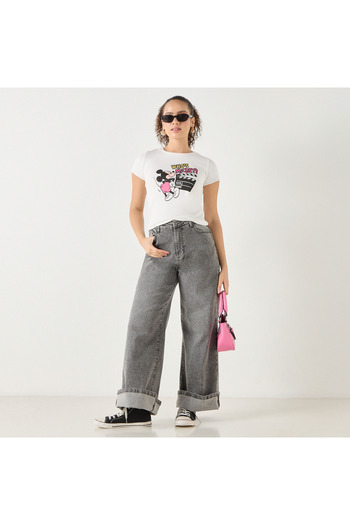 SP Characters Chr L Seam Detail Crop Tee