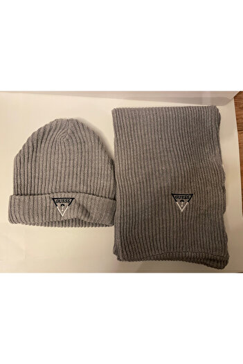 Guess Men's Scarf Beret Set