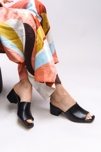 Riccon Wolrithe 0012125   Model Black Women's Heeled Slippers