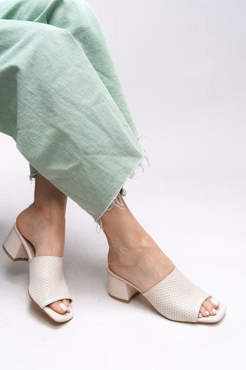 Riccon Janriara Women's Heeled Slippers - Skin Color, 0012128   Model