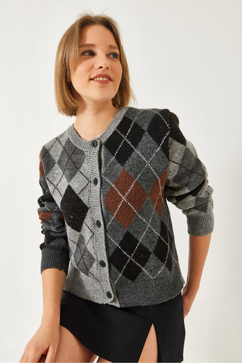 Bianco Lucci Women's Colorful Diamond Patterned Basic Cardigan 241150 60261342
